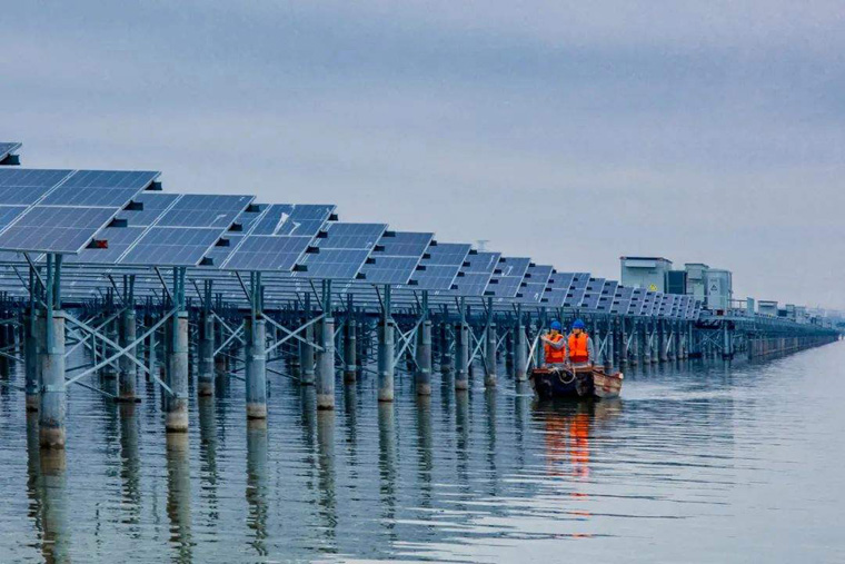 漁光互補光伏發(fā)電項目的必備條件,漁光互補一畝水塘能建多少光伏